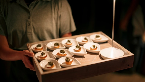 Desktop banner element 0