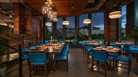 Desktop banner element 1